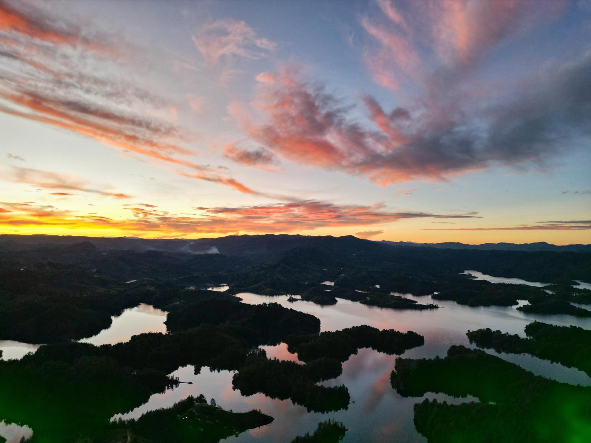 Levit Glamping - Hotel Guatape Penol (Adults Only) Zewnętrze zdjęcie