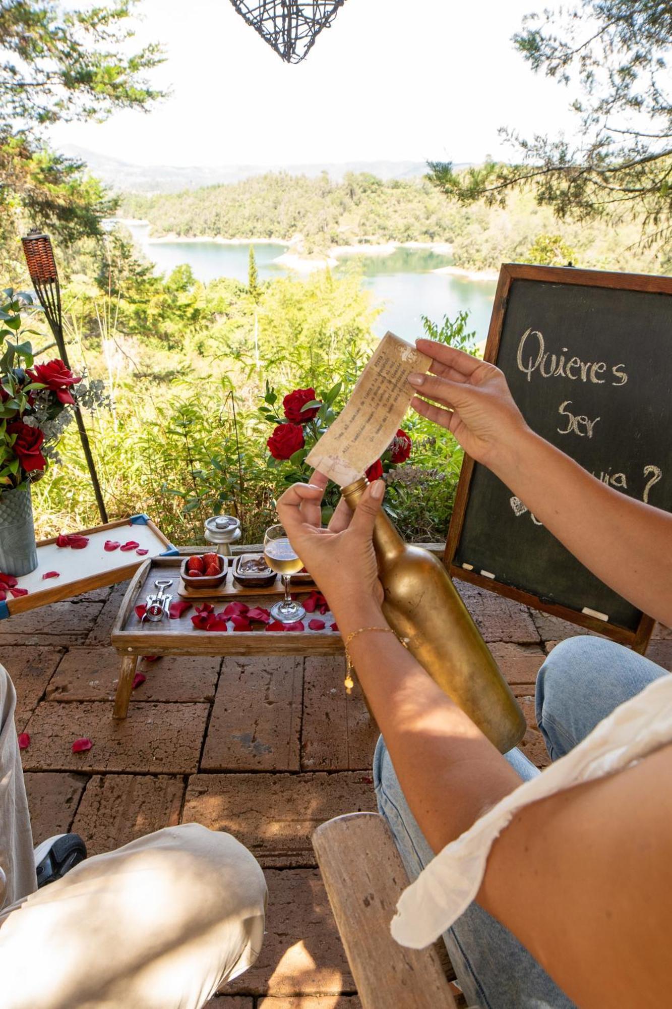 Levit Glamping - Hotel Guatape Penol (Adults Only) Zewnętrze zdjęcie
