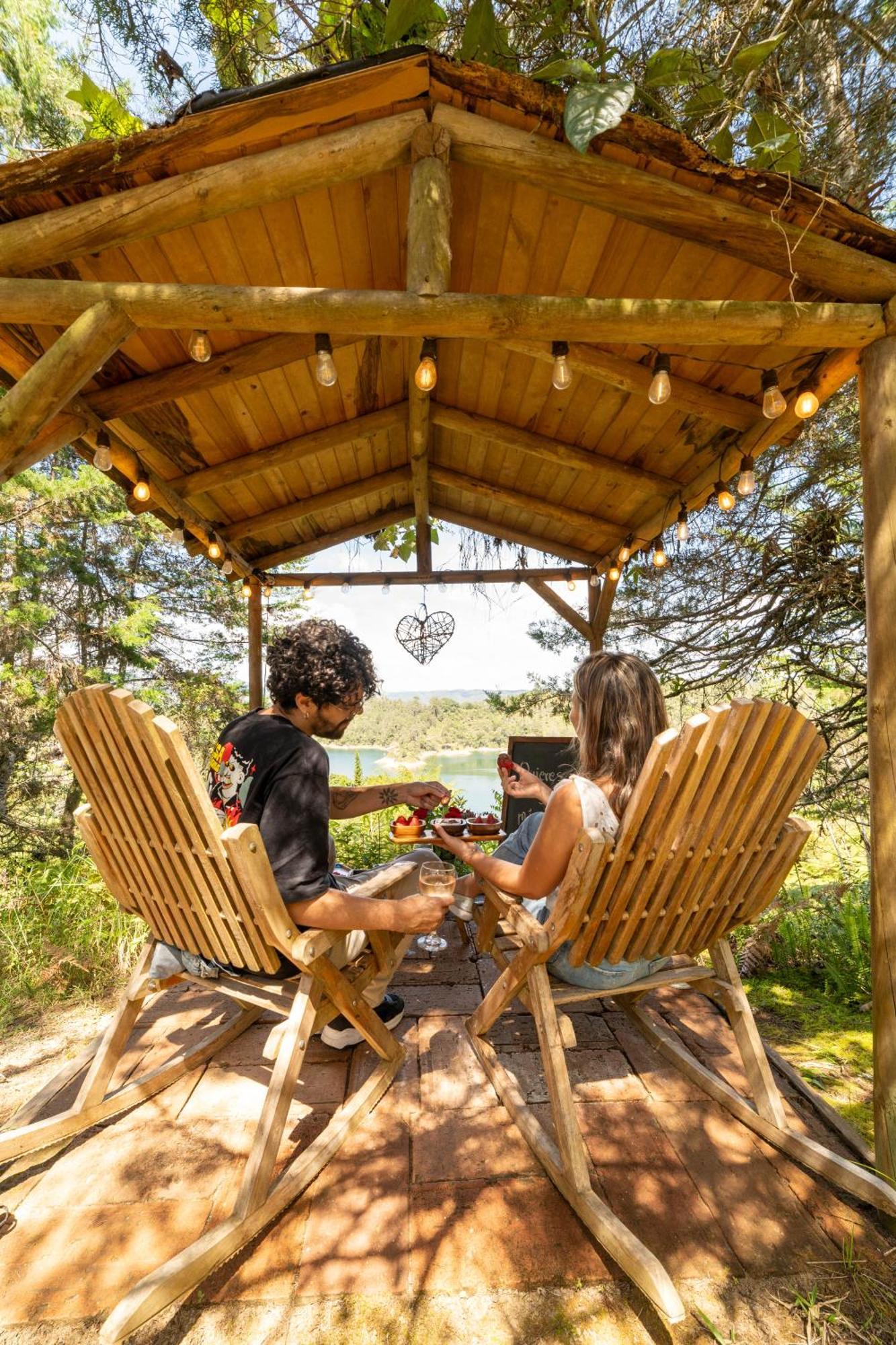 Levit Glamping - Hotel Guatape Penol (Adults Only) Zewnętrze zdjęcie