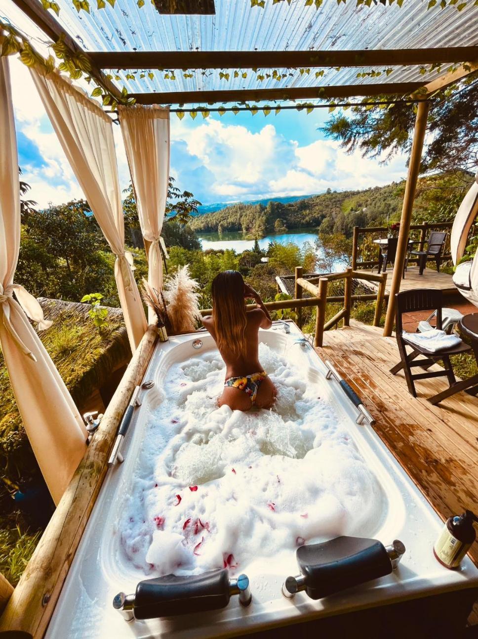 Levit Glamping - Hotel Guatape Penol (Adults Only) Zewnętrze zdjęcie